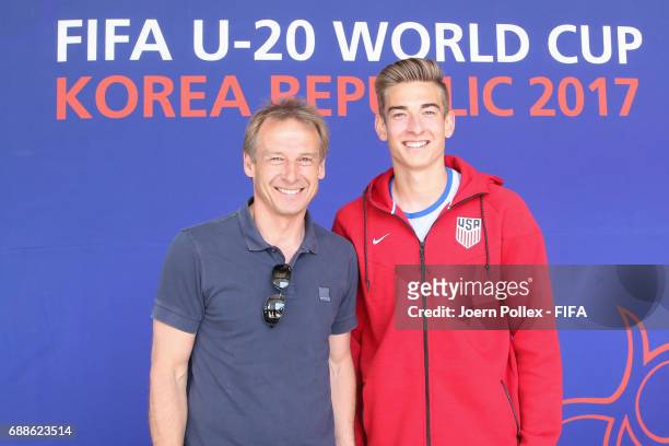 456 Jonathan Klinsmann Photos and Premium High Res Pictures - Getty Images