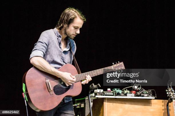 Simon Rabbit Photos and Premium High Res Pictures - Getty Images