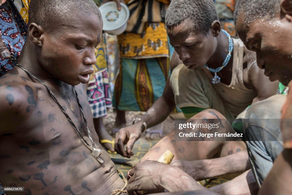 Tuli Rite For the Yom tribe, the circumcision ceremony is a very important rite ...