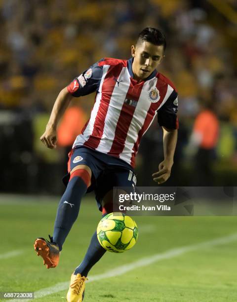 Nestor Calderon of Chivas drives the ball during the Final first leg match between Tigres UANL and Chivas as part of the Torneo Clausura 2017 Liga MX...