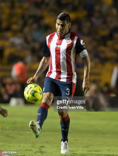 Carlos Salcido of Chivas drives the ball during the Final first leg match between Tigres UANL and Chivas as part of the Torneo Clausura 2017 Liga MX...