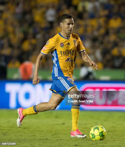 Jesus Dueñas of Tigres drives the ball during the Final first leg match between Tigres UANL and Chivas as part of the Torneo Clausura 2017 Liga MX at...
