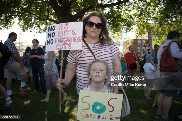 Hackney Child Hackney Cut Photos and Premium High Res Pictures - Getty Images