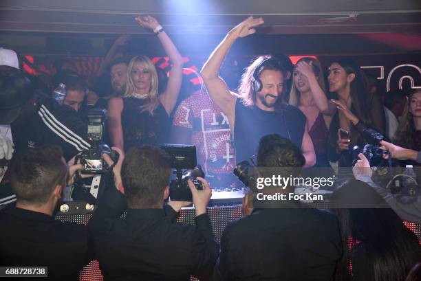 Bob Sinclar performs during the VIP Room Cannes Akon and Bob Sinclar Concert Party during the 70th annual Cannes Film Festival at on May 25, 2017 in...