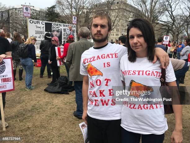 Kori and Danielle Hayes at a Pizzagate demonstration, outside the White House in Washington, DC on March 25, 2017.