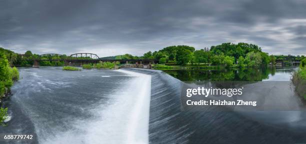 phillipsburg , dall'altra parte del fiume delaware da easton - fiume delaware foto e immagini stock