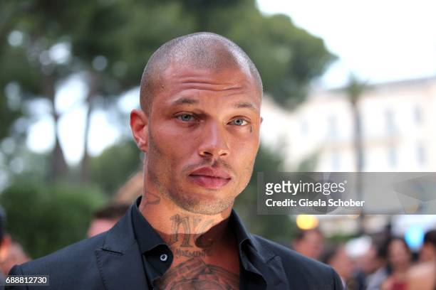 Model Jeremy Meeks arrives at the amfAR Gala Cannes 2017 at Hotel du Cap-Eden-Roc on May 25, 2017 in Cap d'Antibes, France.