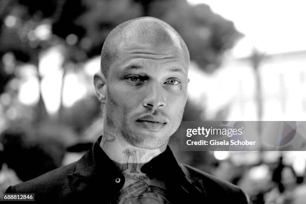 Model Jeremy Meeks arrives at the amfAR Gala Cannes 2017 at Hotel du Cap-Eden-Roc on May 25, 2017 in Cap d'Antibes, France.