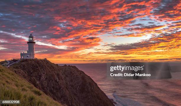 sunrise at the light house - byron bay imagens e fotografias de stock