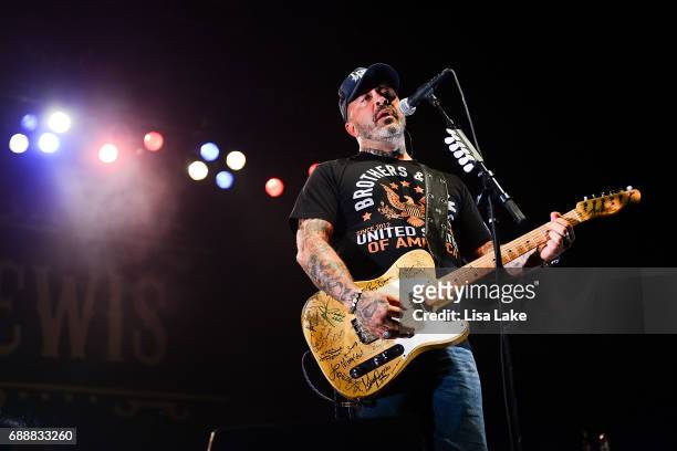 Aaron Lewis performs at Sands Bethlehem Event Center on May 26, 2017 in Bethlehem, Pennsylvania.