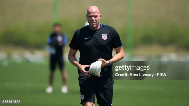 Brad Friedel a coach of USA sets up a training session at the Deokam Football Centre during the FIFA U-20 World Cup on May 27, 2017 in Daejeon, South...