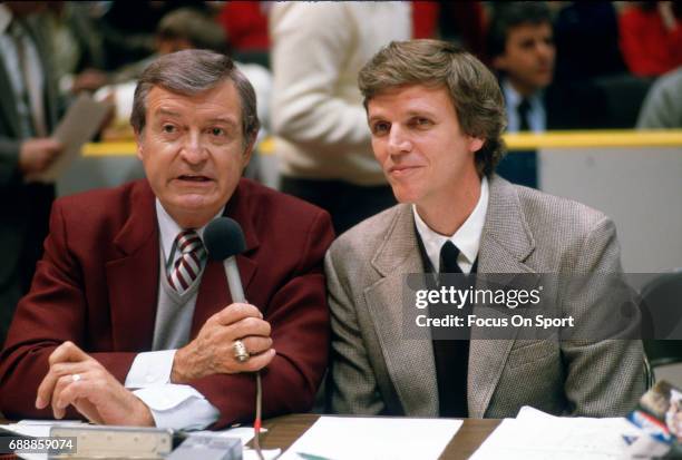 The Los Angeles Lakers play-by-play announcer Chick Hearn calls the action during an NBA basketball game circa 1983. Hearn was a sportscaster from...