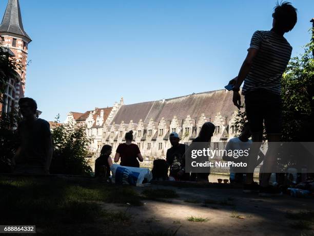 The people of Ghent and also a lot of tourists took the streets of this Belgian city during the high temperatures, on May 26, 2017.. To try to fight...