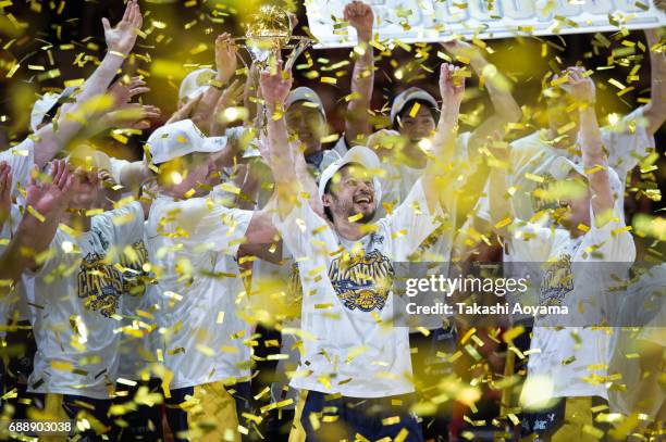 The Tochigi Brex celebrate after defeating the Kawasaki Brave Thunders 85-79 to win the B. League final match at Yoyogi National Gymnasium on May 27,...