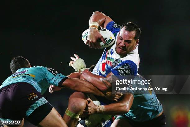 Bodene Thompson of the Warriors on the charge during the round 12 NRL match between the New Zealand Warriors and the Brisbane Broncos at Mt Smart...