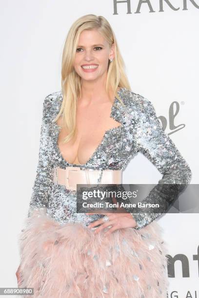 Lara Stone arrives at the amfAR Gala Cannes 2017 at Hotel du Cap-Eden-Roc on May 25, 2017 in Cap d'Antibes, France.