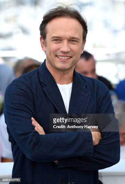 Vincent Perez attends the "Based On A True Story" Photocall during the 70th annual Cannes Film Festival at Palais des Festivals on May 27, 2017 in...