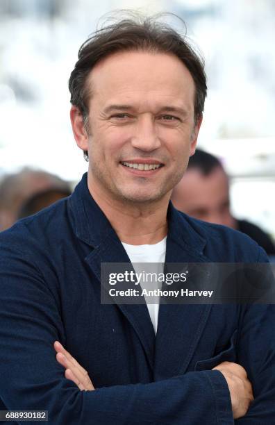 Vincent Perez attends the "Based On A True Story" Photocall during the 70th annual Cannes Film Festival at Palais des Festivals on May 27, 2017 in...