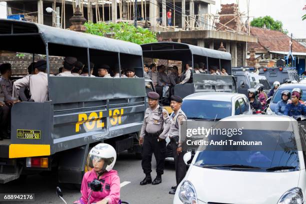 Police entourage simulates security detail to prepare for the arrival of Schapelle Corby at the Parole Board Office before she departs Indonesia....