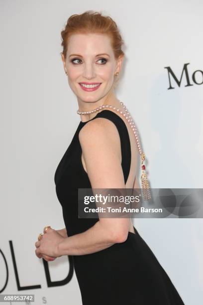 Jessica Chastain arrives at the amfAR Gala Cannes 2017 at Hotel du Cap-Eden-Roc on May 25, 2017 in Cap d'Antibes, France.