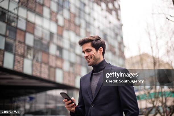 elegante gentleman im freien - rollkragenpullover stock-fotos und bilder