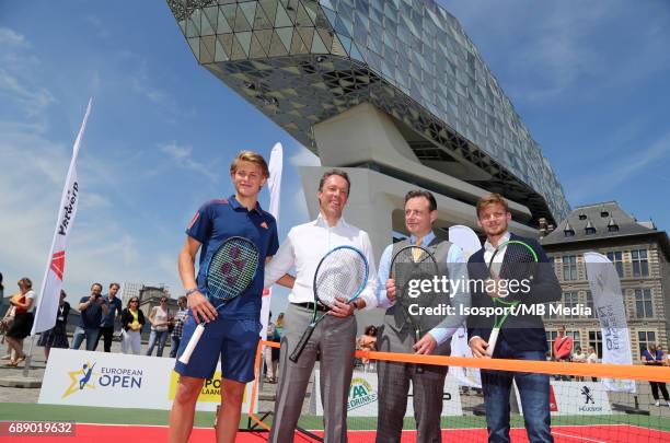 Zizou BERGS, Port of Antwerp CEO Jacques VANDERMEIREN, Antwerp Mayor Bart DE WEVER and David GOFFIN during a exhibition game in the Havenhuis in...