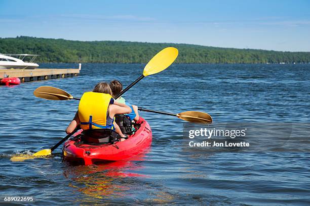 children kayaking - pocono stock-fotos und bilder