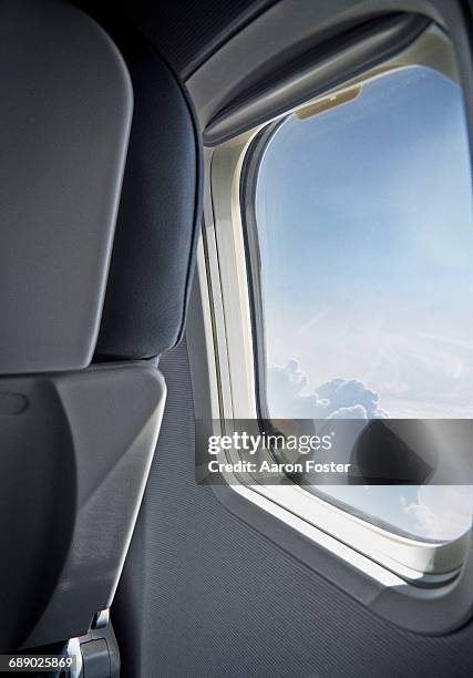 aircraft window view - aircraft planes aaron foster stock pictures, royalty-free photos & images