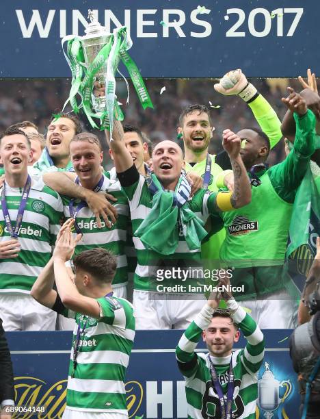 Scott Brown of Celtic lifts the trophy during the William Hill Scottish Cup Final between Celtic and Aberdeen at Hampden Park on May 27, 2017 in...