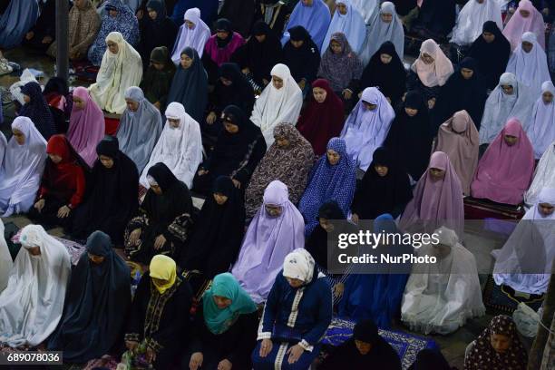 Muslims are during the first tarawih prayer first day of Ramadan in a Mosque in Bangkok, Thailand May 27, 2017.