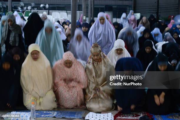 Muslims are during the first tarawih prayer first day of Ramadan in a Mosque in Bangkok, Thailand May 27, 2017.