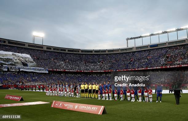 Players pose for a photo ahead of the Copa Del Rey Final between FC Barcelona and Deportivo Alaves at Vicente Calderon Stadium on May 27, 2017 in...