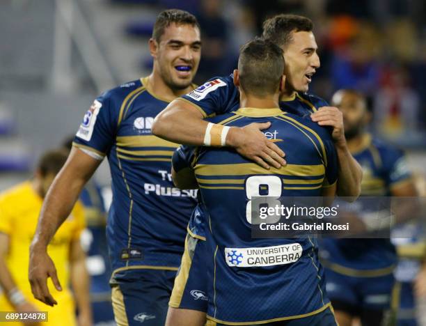 Thomas Banks of Brumbies celebrates with Jordan Smiler after scoring a try during a match between Jaguares and Brumbies as part of Super Rugby Rd 14...