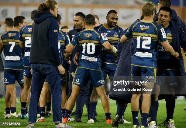 Players of Brumbies celebrate after winning a match between Jaguares and Brumbies as part of Super Rugby Rd 14 at Jose Amalfitani Stadium on May 27,...