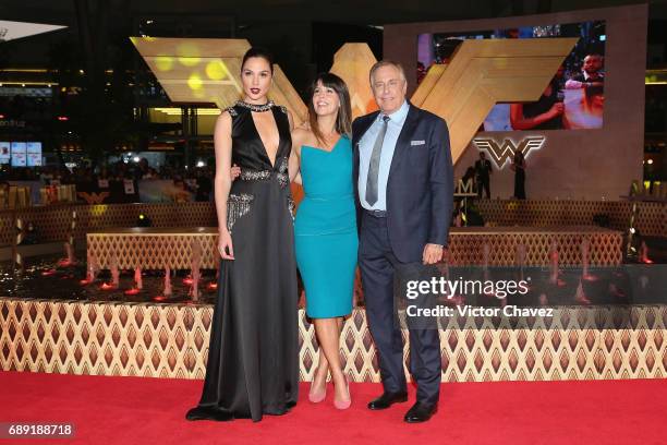 Producer Chuck Roven, actress Gal Gadot and film director Patty Jenkins attend the "Wonder Woman" Mexico City premiere at Parque Toreo on May 27,...