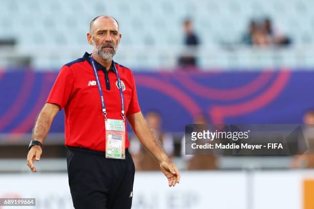 Head coach Marcelo Herrera on the sideline during the FIFA U-20 World Cup Korea Republic 2017 group C match between Costa Rica and Zambia at Cheonan...