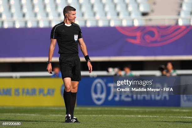 Referee Matt Conger during the FIFA U-20 World Cup Korea Republic 2017 group C match between Costa Rica and Zambia at Cheonan Baekseok Stadium on May...