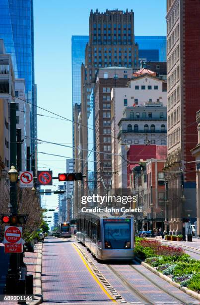 houston, texas - lightrail stock-fotos und bilder