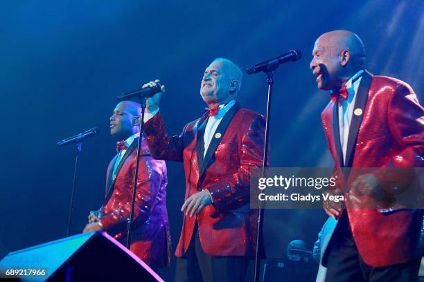 Jerry Rivas 159 Jerry Rivas Stock Photos, High-Res Pictures, and Images - Getty Images