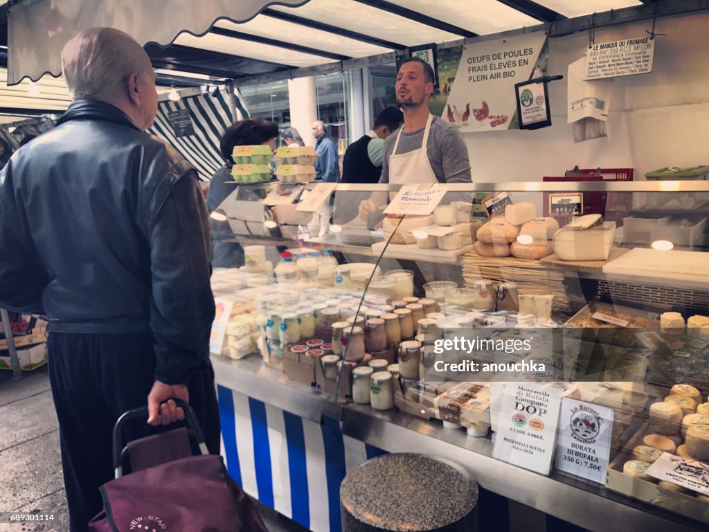 地方杜 Marché-聖-奧諾雷，聖-奧諾雷戶外食品市場，巴黎法國