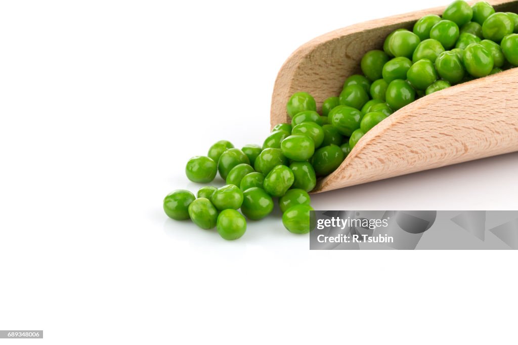 Scoop of green wet pea