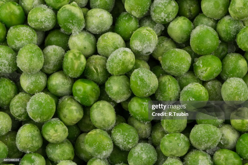 Green frozen raw peas