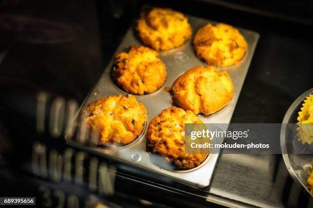 cafe imaes cookies - ケーキ stock pictures, royalty-free photos & images