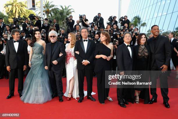 Jury members Gabriel Yared, Fan Bingbing, President of the jury Pedro Almodovar, jury members Jessica Chastain, Paolo Sorrentino, Maren Ade, Park...