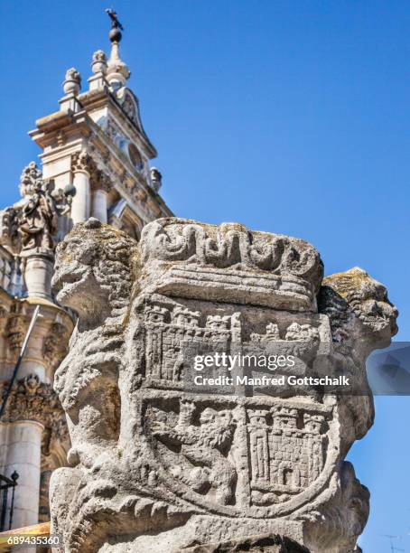 coat of arms of castile and leon - valladolid spanish city stock-fotos und bilder