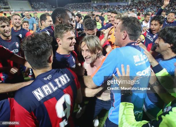 Head coach of Crotone Davide Nicola celebrates after the Serie A match between FC Crotone and SS Lazio at Stadio Comunale Ezio Scida on May 28, 2017...