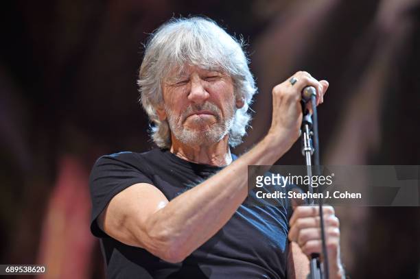 Roger Waters performs at KFC YUM! Center on May 28, 2017 in Louisville, Kentucky.