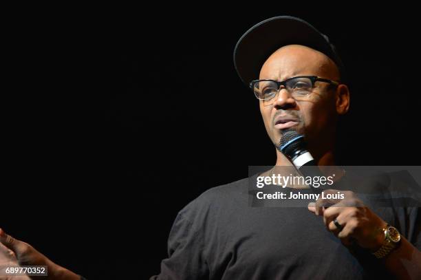 Lavar Walker Photos And Premium High Res Pictures Getty Images Lavar Walker Photos And Premium High Res Pictures Getty Images
