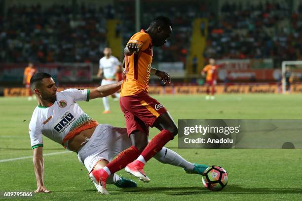 Bruma of Galatasaray in action during the Turkish Spor Toto Super Lig match between Aytemiz Alanyaspor and Galatasaray at Bahcesehir Okullari Arena...