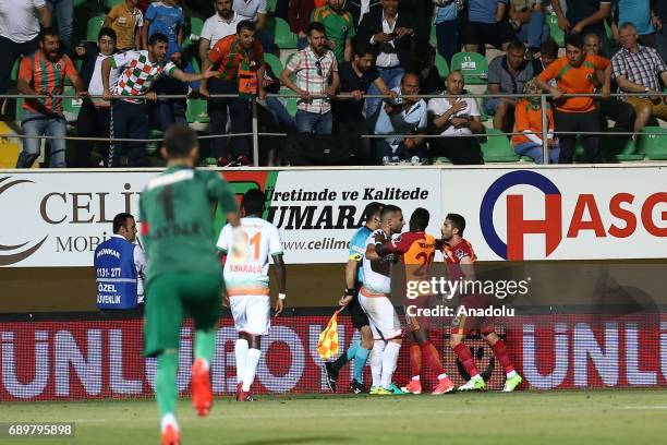 Bruma of Galatasaray separates arguing players in action during the Turkish Spor Toto Super Lig match between Aytemiz Alanyaspor and Galatasaray at...